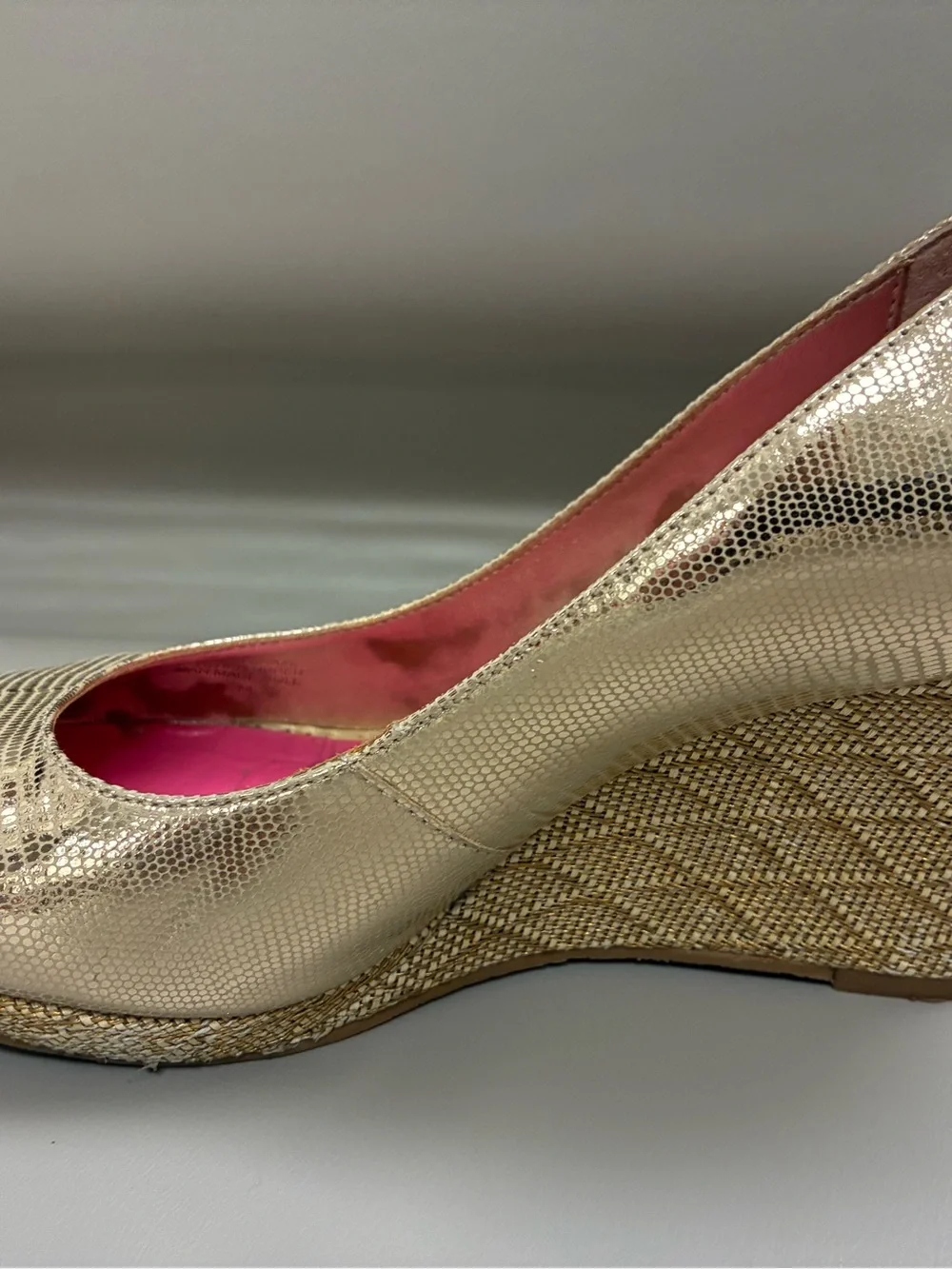 Lilly Pulitzer Gold Leather Wedge Shoes Pumps Women’s Size 8